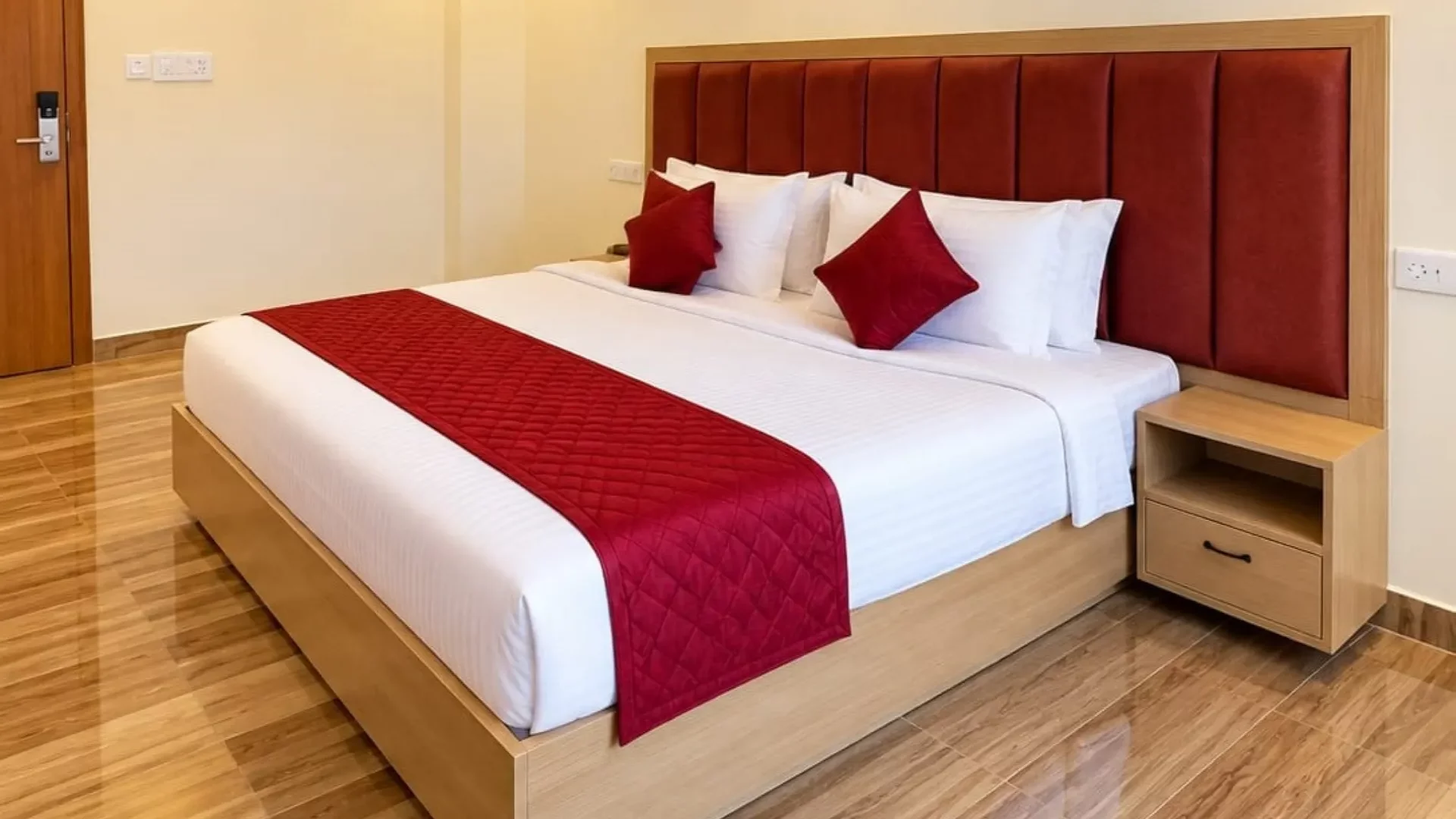 Jagans Grand View Hotel
